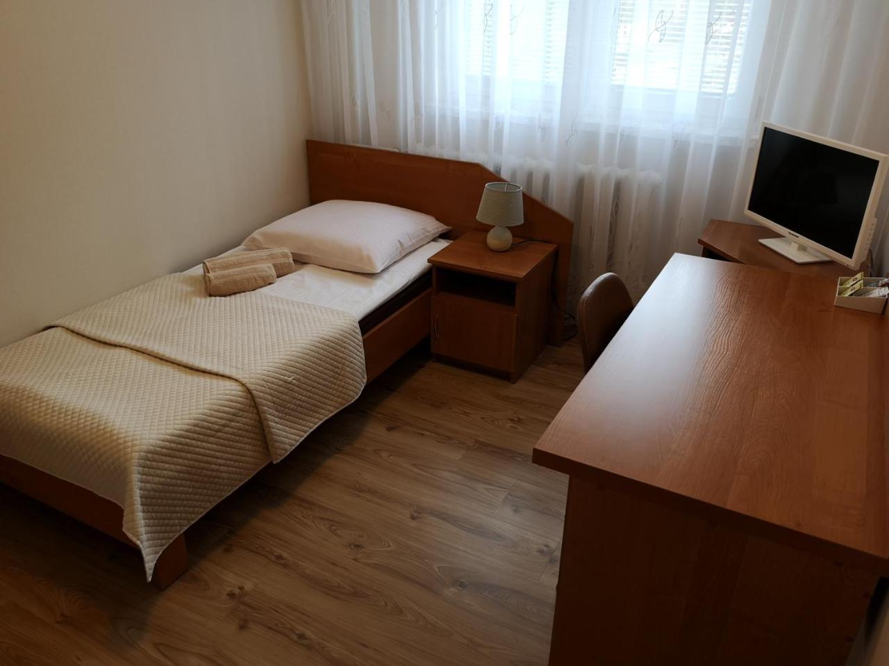 Pokoje Goscinne O-Es-Ha Βαρσοβία Εξωτερικό φωτογραφία